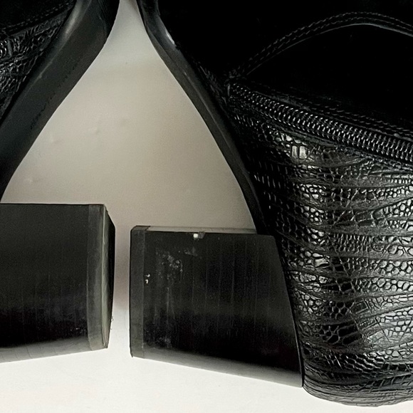 David Tate Black Suede Leather Stitch Accent Ankle Booties X-Wide Women Sz 10 WW - Picture 11 of 16